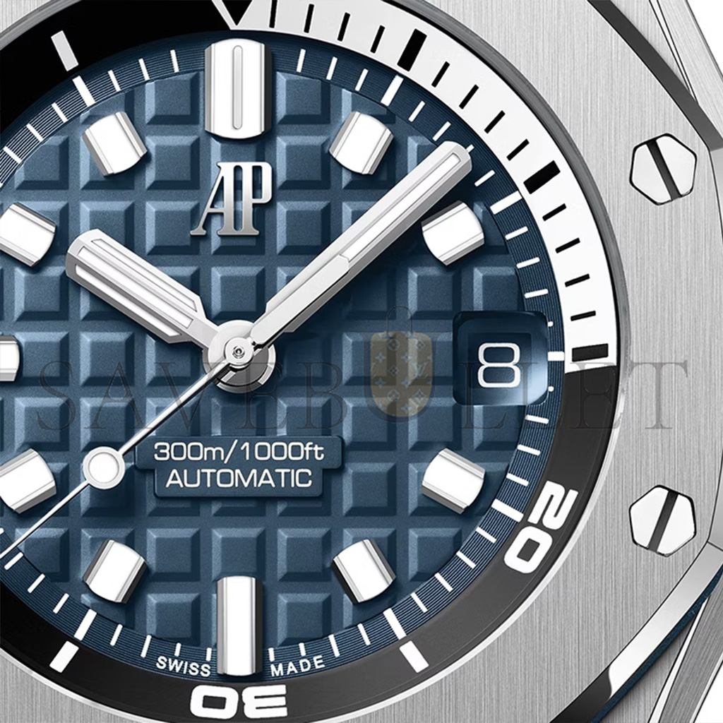 audemars P*g*et royal oak offshorediver watch 15720st.oo.a027ca.01